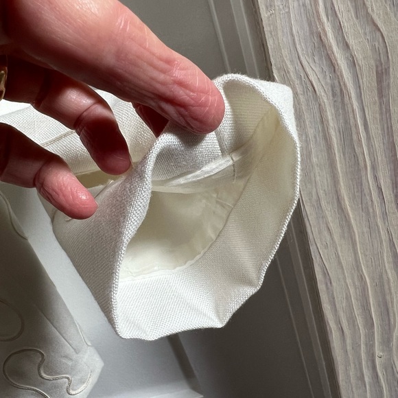 Beautifully Detailed Two-Piece Preston & York Special Occasion Ivory Suit  6 - Picture 8 of 16